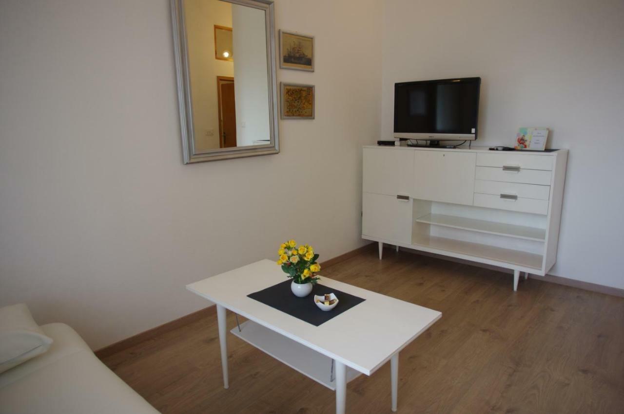 Apartments Sonja Podgora Bagian luar foto
