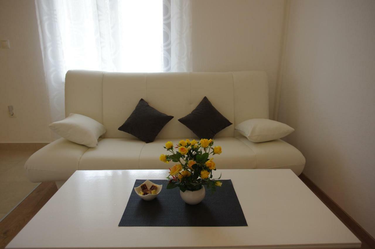 Apartments Sonja Podgora Bagian luar foto
