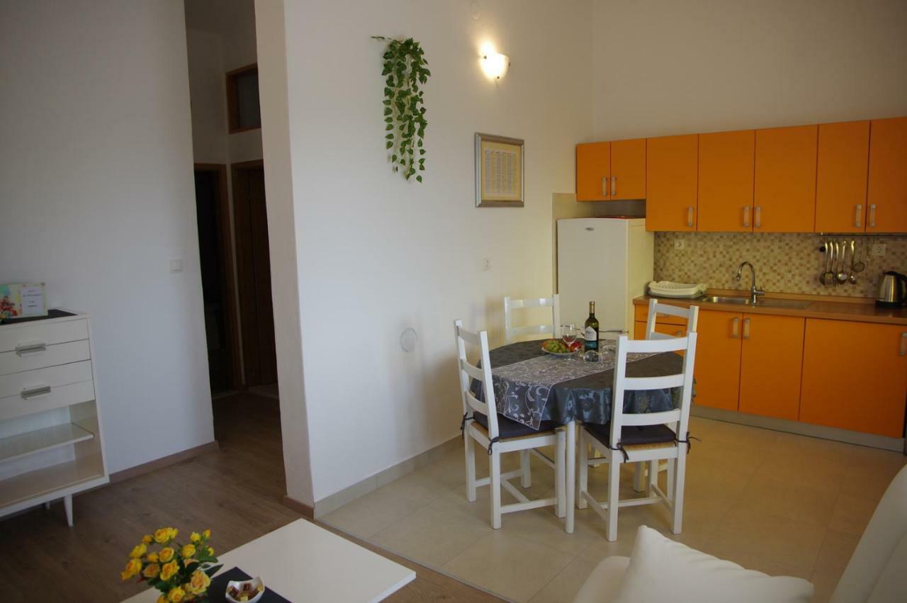 Apartments Sonja Podgora Bagian luar foto