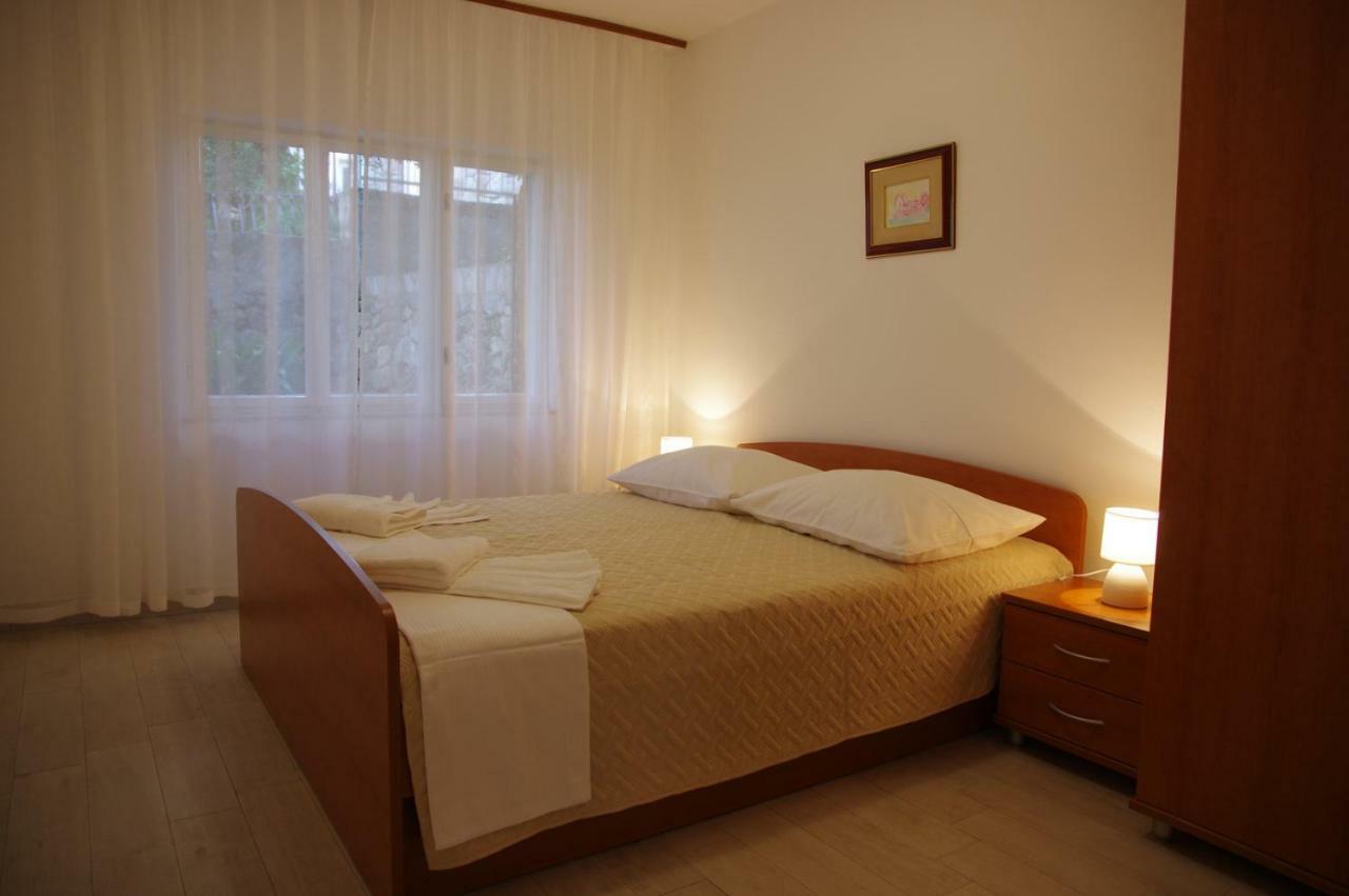 Apartments Sonja Podgora Bagian luar foto