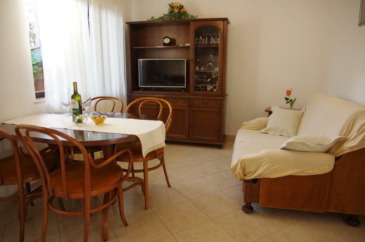 Apartments Sonja Podgora Bagian luar foto