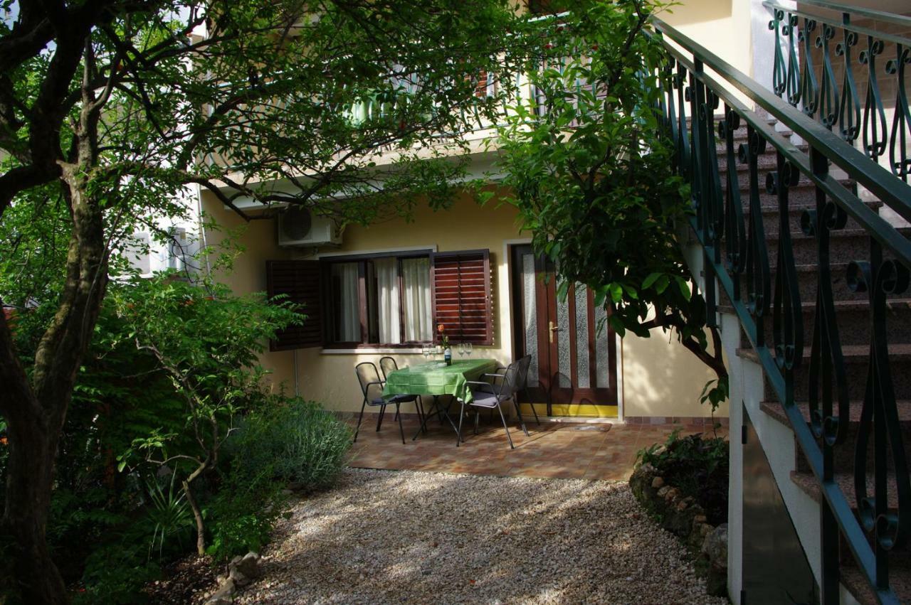 Apartments Sonja Podgora Bagian luar foto