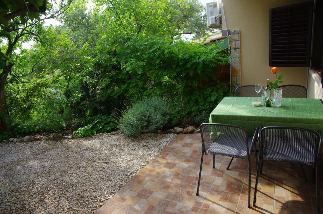 Apartments Sonja Podgora Bagian luar foto