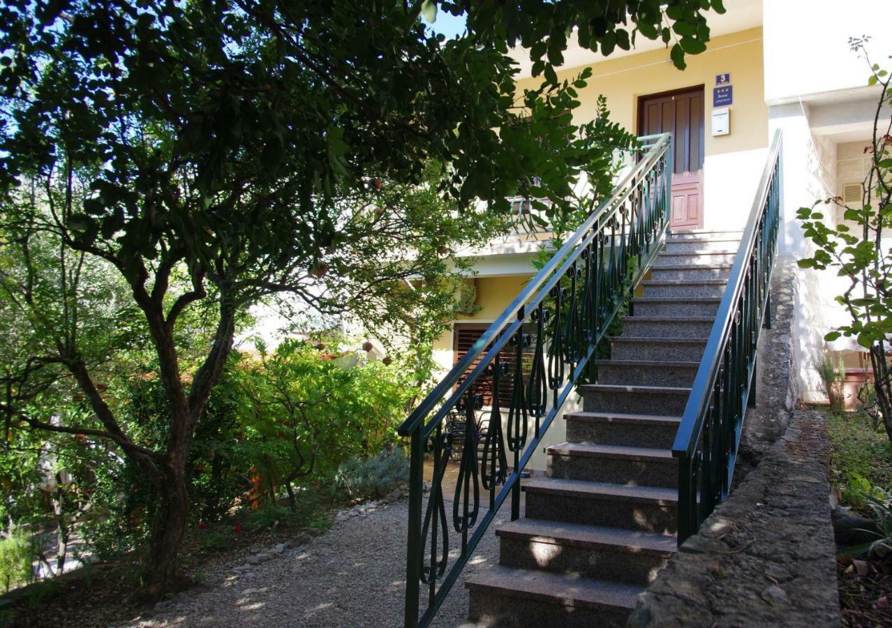 Apartments Sonja Podgora Bagian luar foto